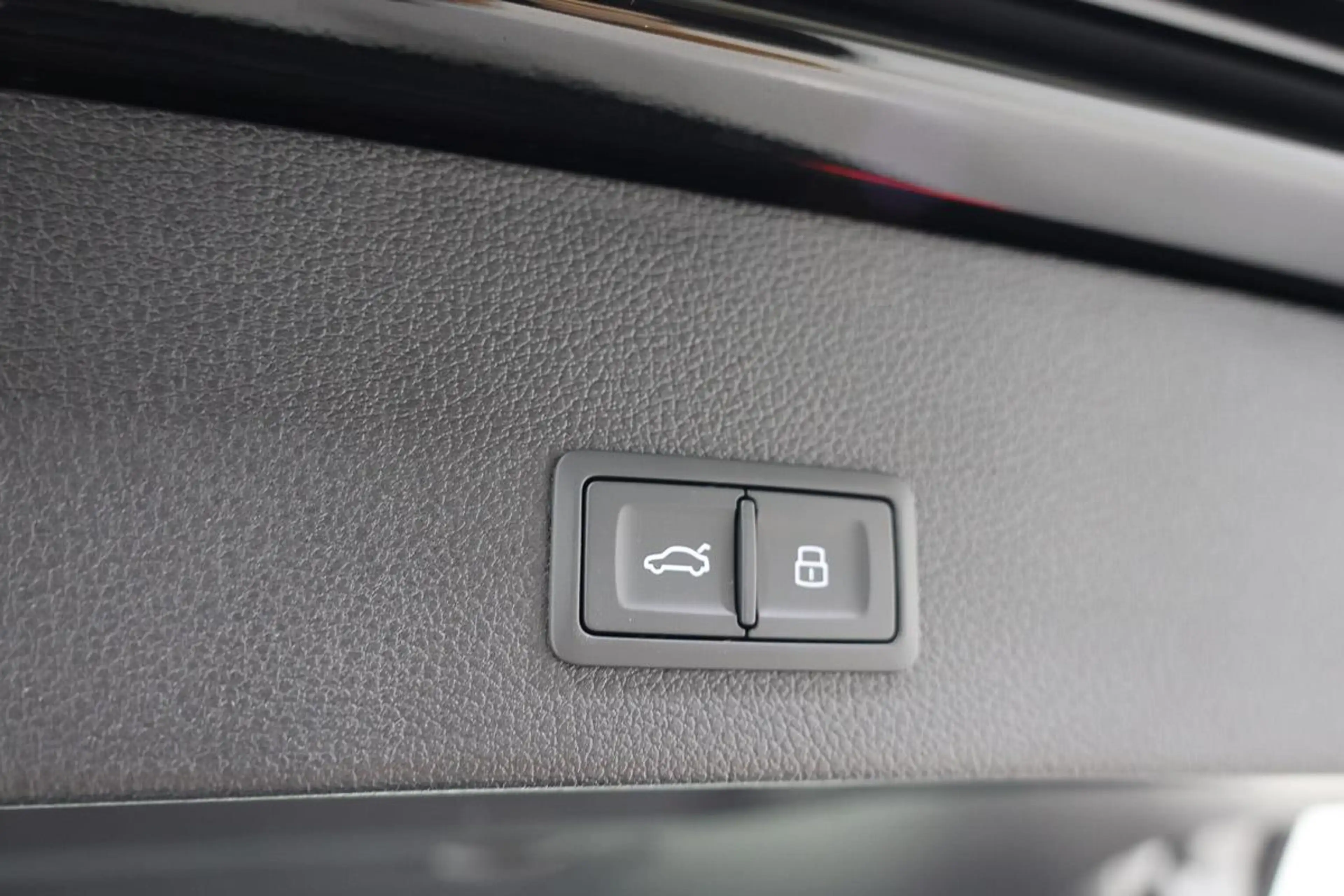 Audi Q2 35 TFSI 150 S-TRONIC S-LINE LED ACC CARPLAY JA17 — photo 15