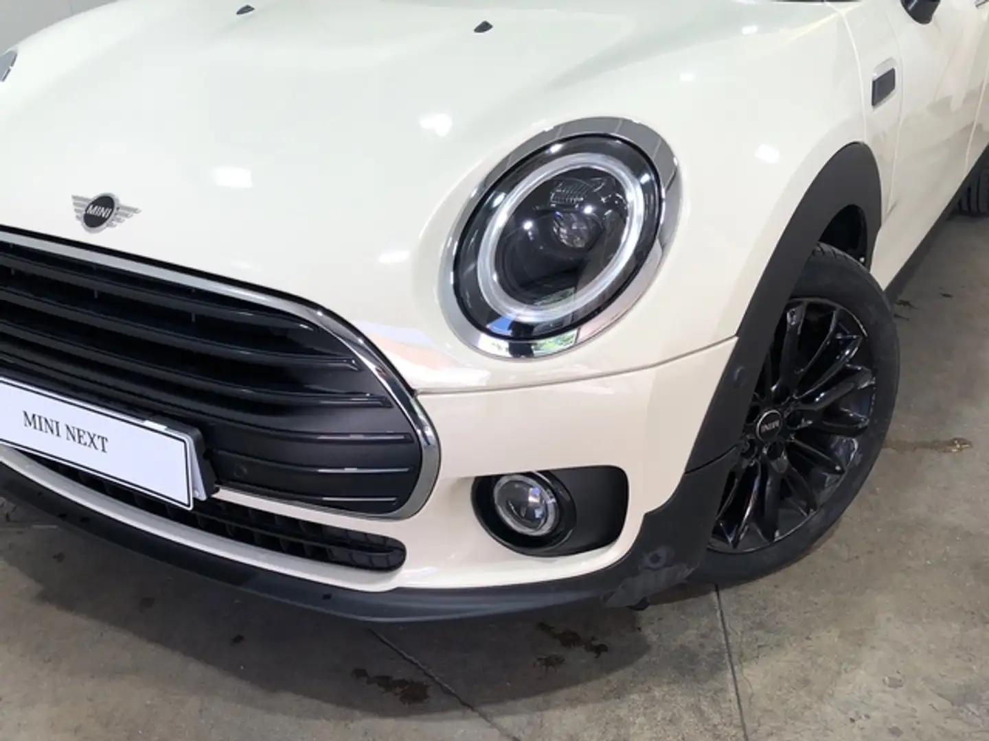 MINI Cooper Aut. Weiß - 2