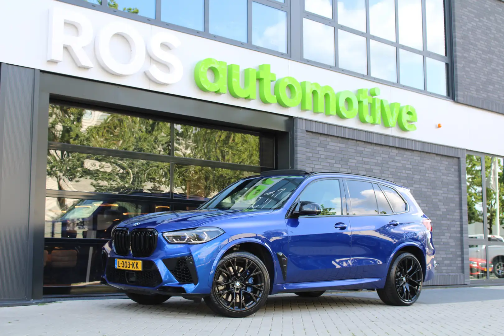 BMW X5 M Competition | PANO | B&W | MASSAGE | REAR ENTERAIN Blauw - 1