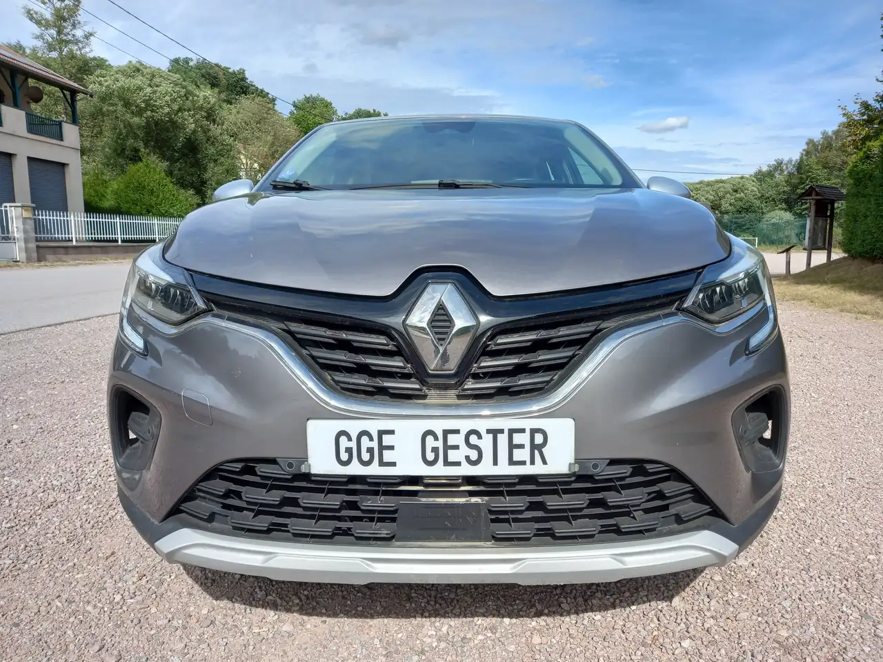 Renault Captur — photo 3