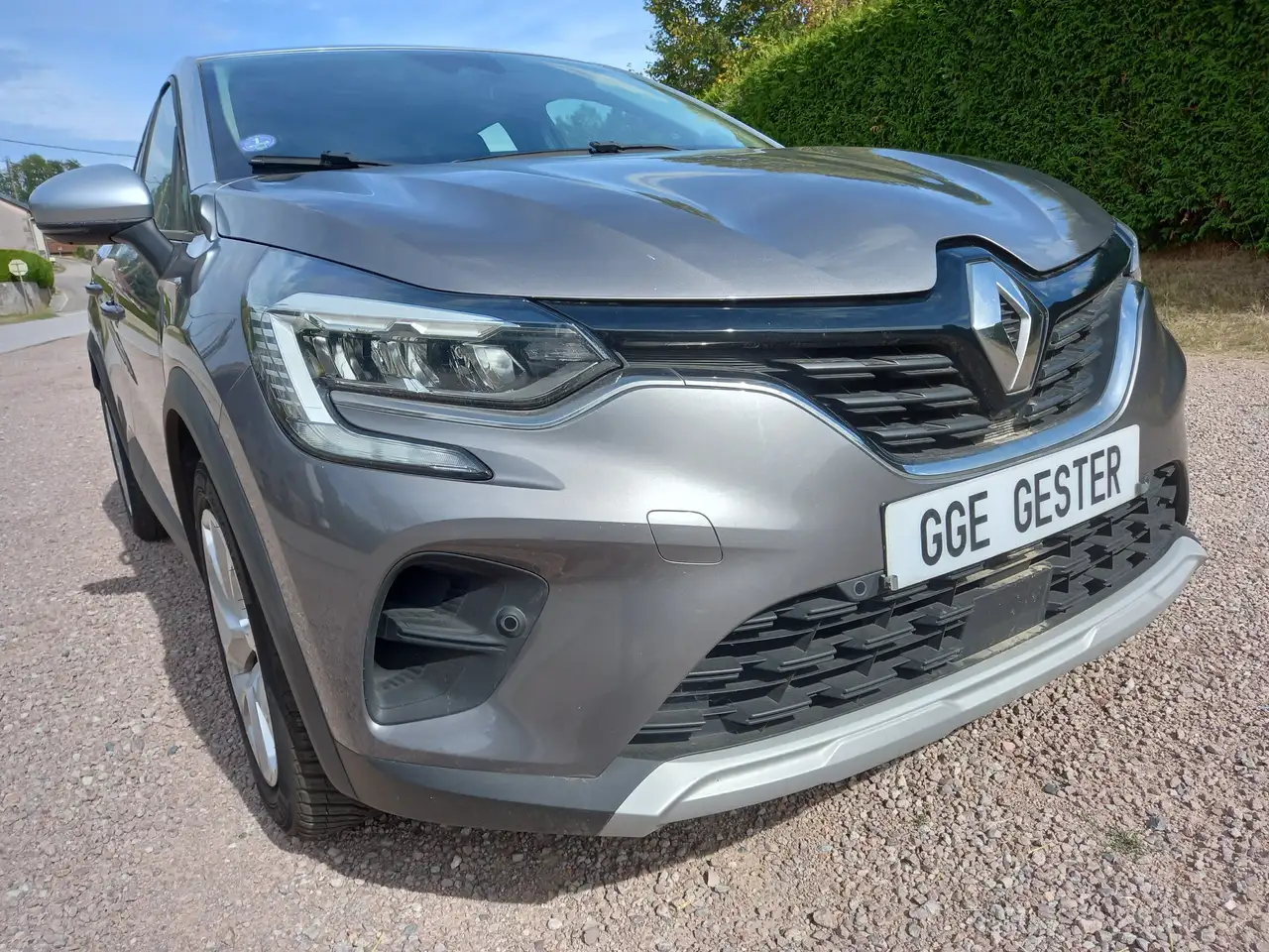 Renault Captur — photo 2