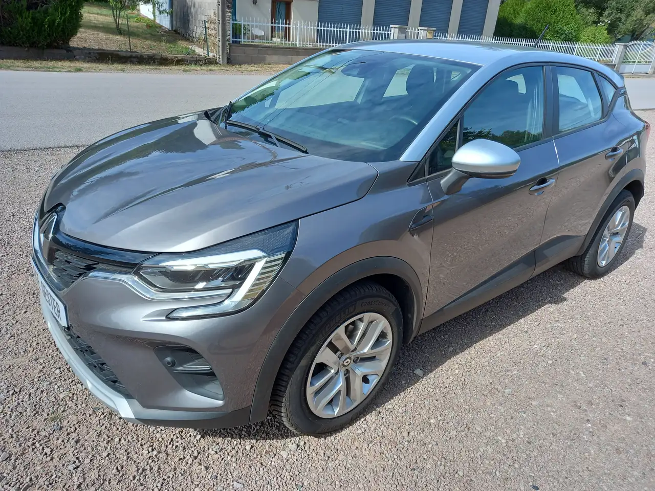 Renault Captur — photo 4