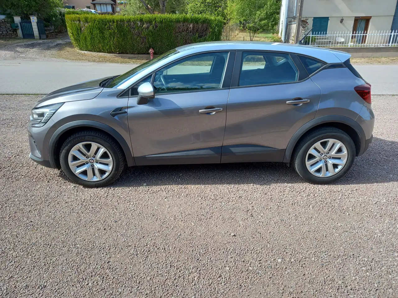Renault Captur — photo 5