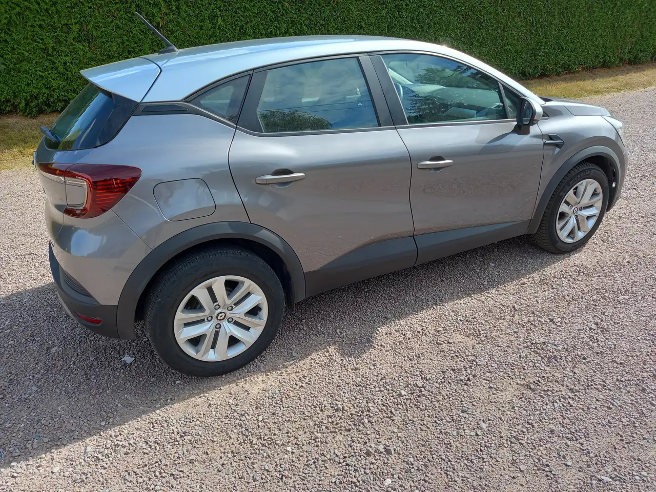 Renault Captur — photo 8