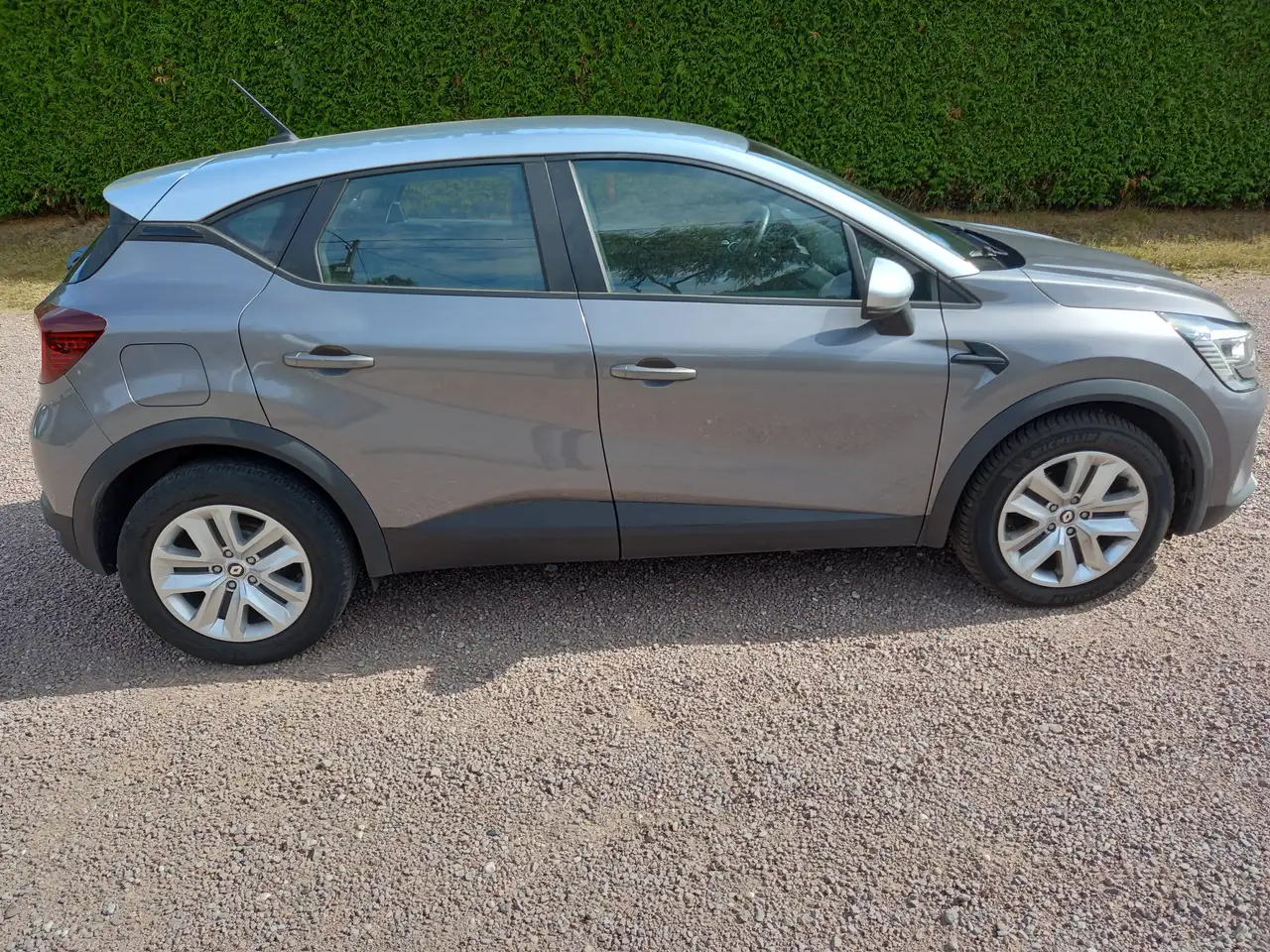 Renault Captur — photo 9