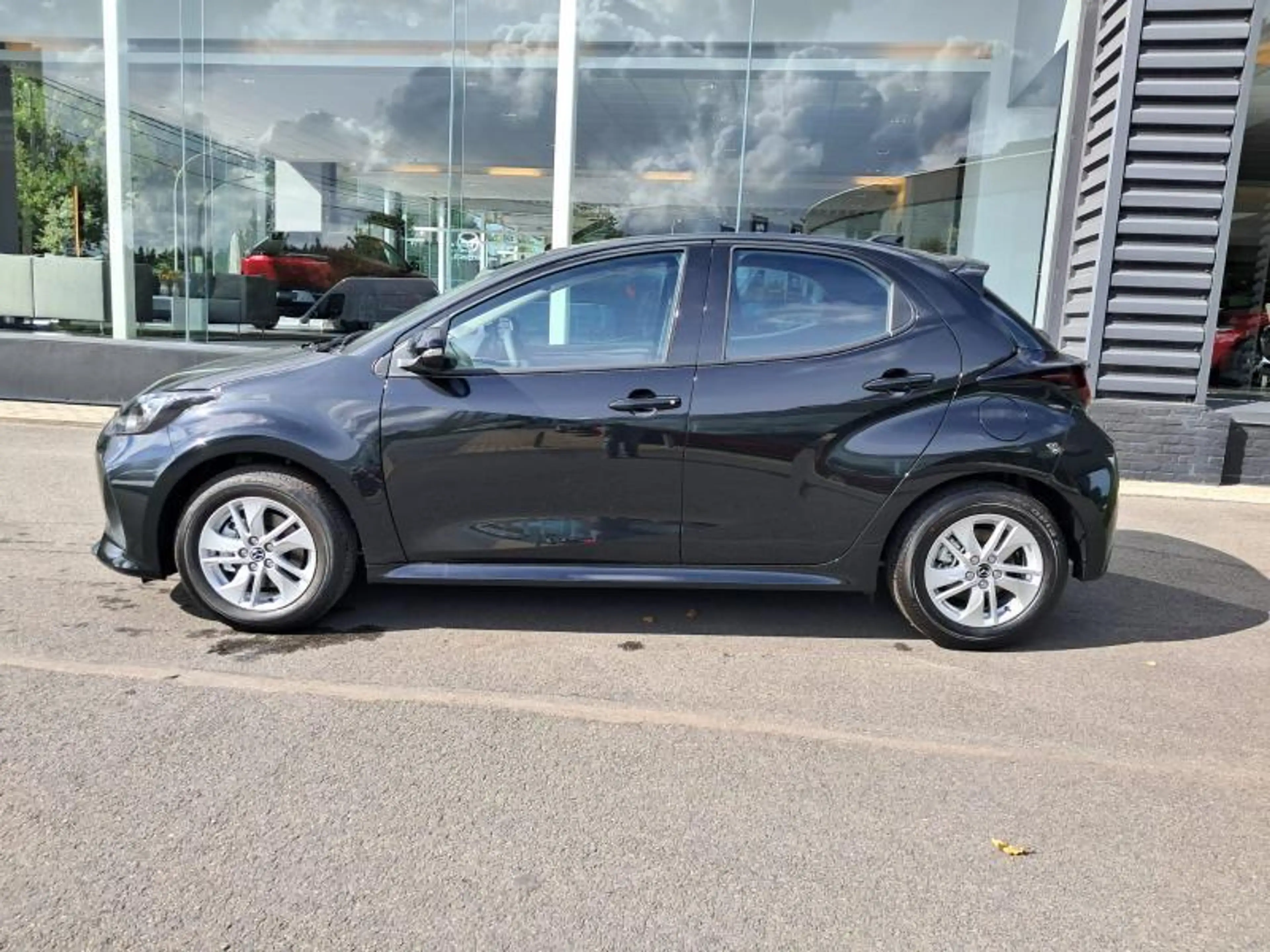 Mazda 2 Hybrid Centre Line Eendaginschrijving — photo 4
