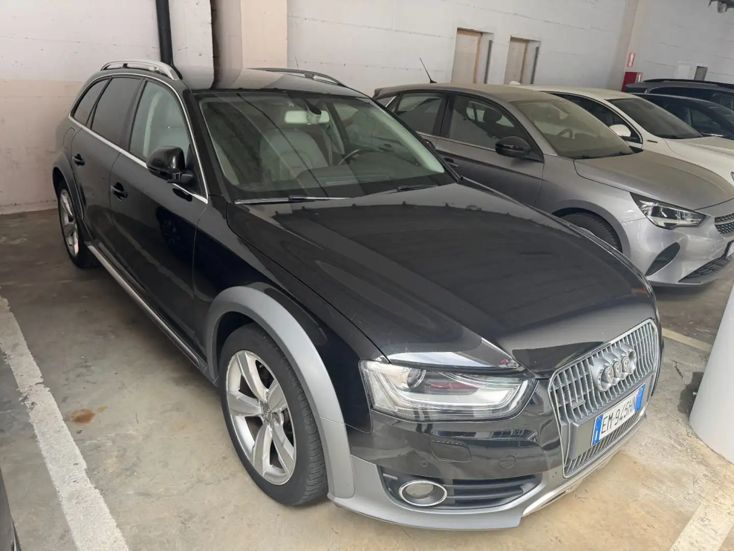 Audi A4 allroad 3.0 V6 TDI 245 CV S tronic Advanced Zwart - 1