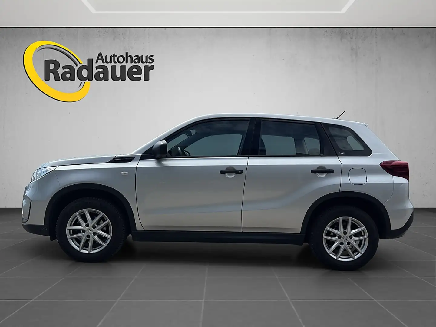 Suzuki Vitara 1,0 DITC clear Silber - 2
