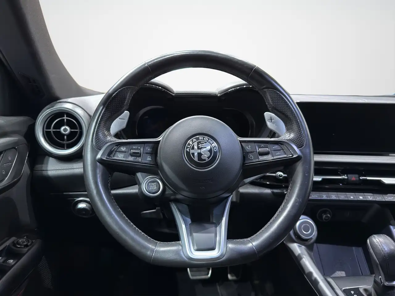 Alfa Romeo Tonale 2022 — фото 11