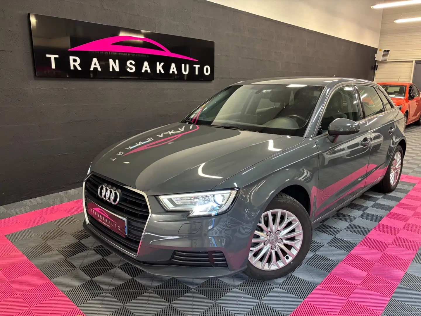 Audi A3 Business line Gris - 1