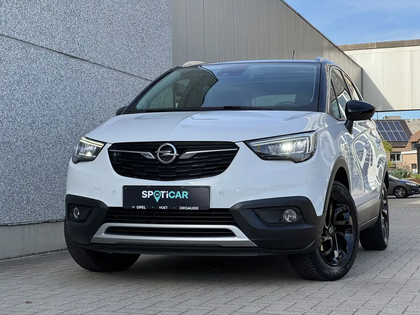 Opel Crossland X 1.2T 110PK 120YEARS GPS/CAMERA/PARKPILOT/PANODAK Bianco - 1