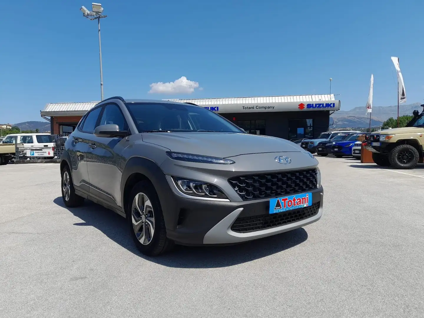 Hyundai KONA I 2021 1.6 gdi hev Xtech 2wd 141cv dct Grigio - 2