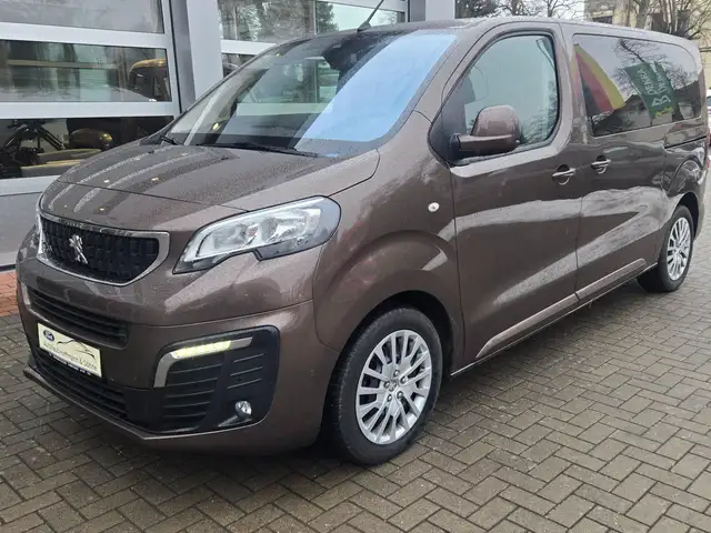 Peugeot Traveller Active L2+AHK+Tempo+8Sitze+Sitzheizung