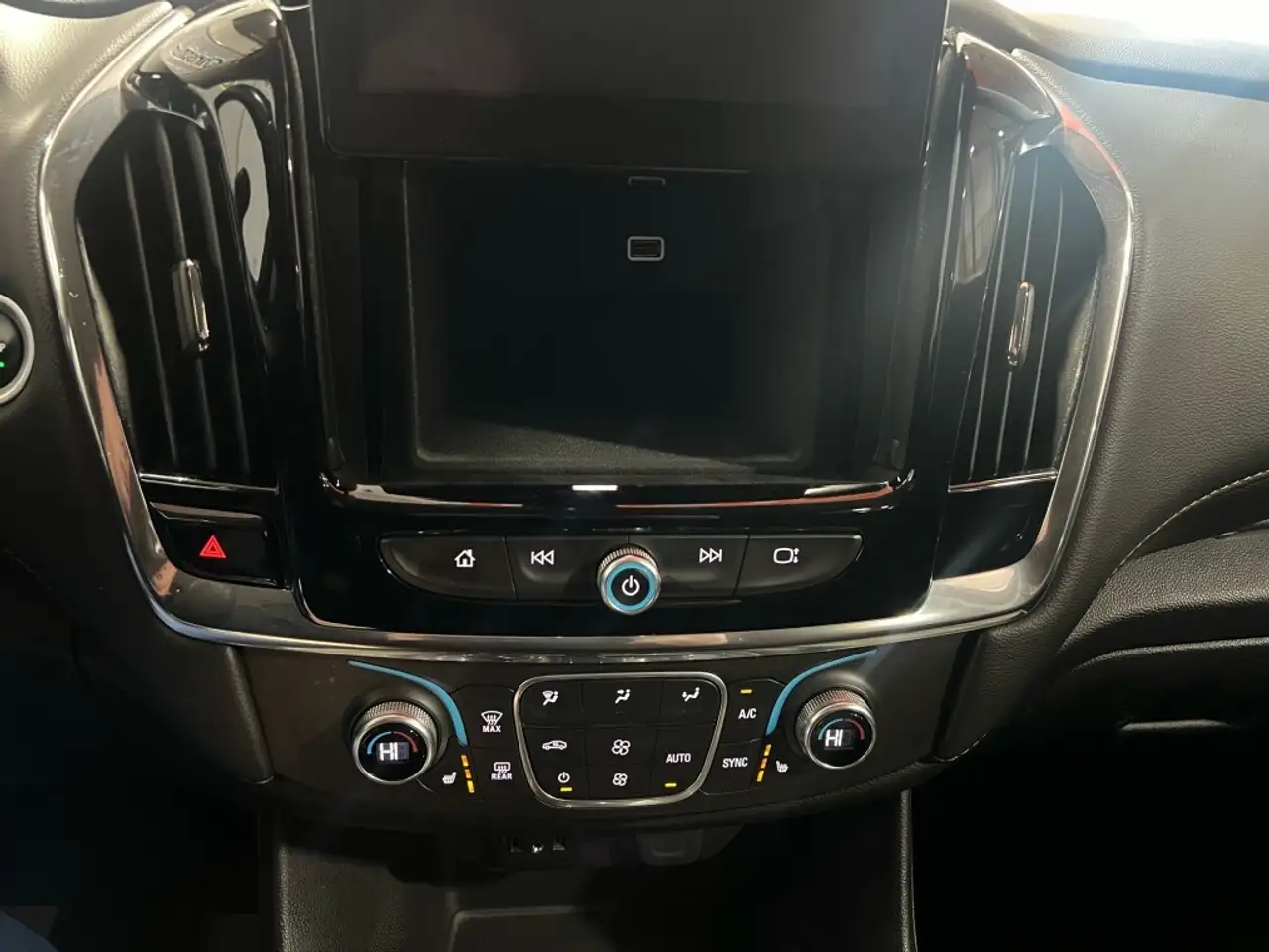 Chevrolet Traverse снимка Chevrolet Traverse