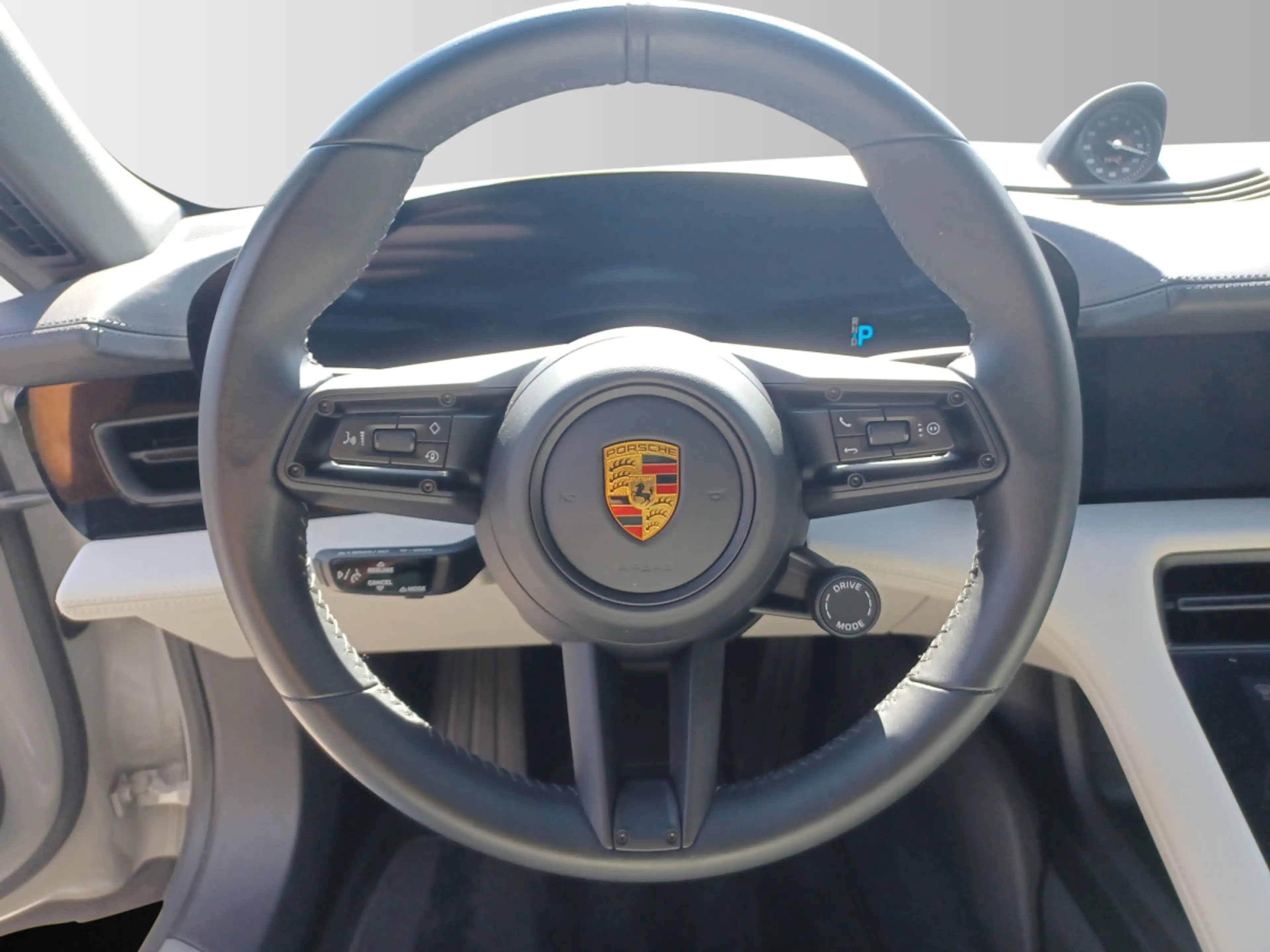 Porsche Taycan 4S — photo 11