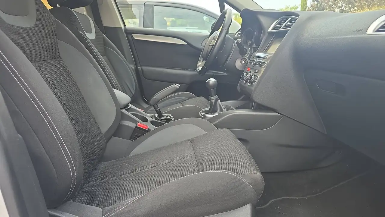 Citroen C4 Berline — photo 27