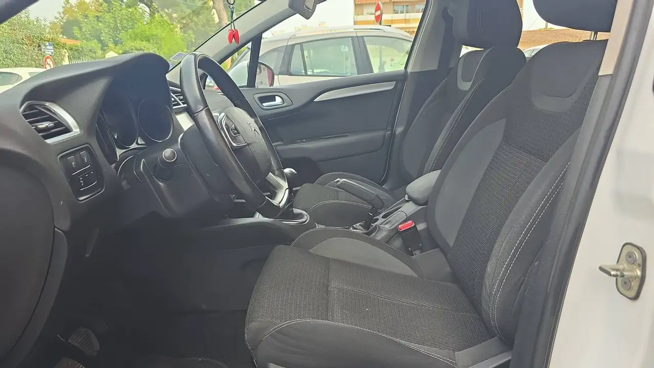 Citroen C4 Berline — photo 25