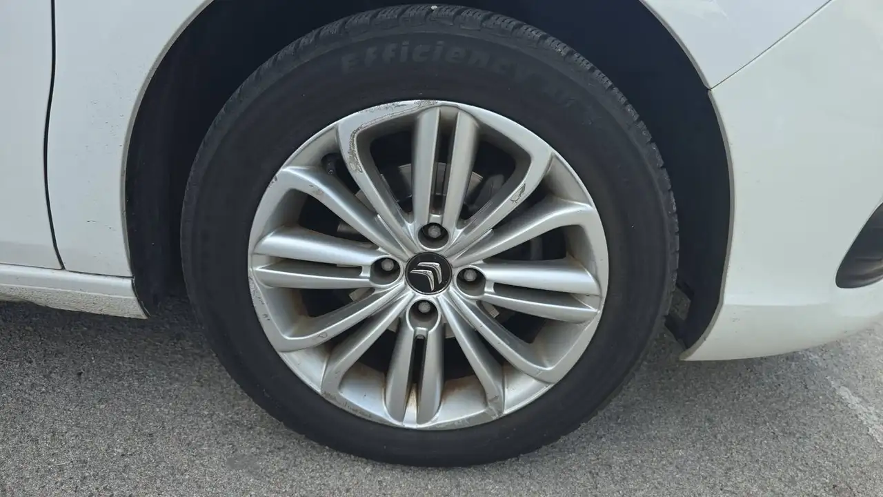 Citroen C4 Berline — photo 17