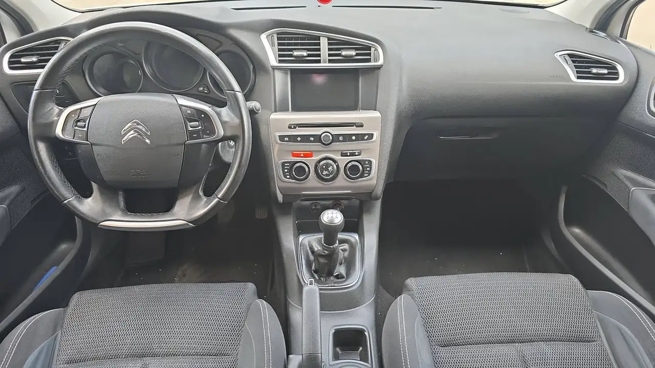 Citroen C4 Berline — photo 11