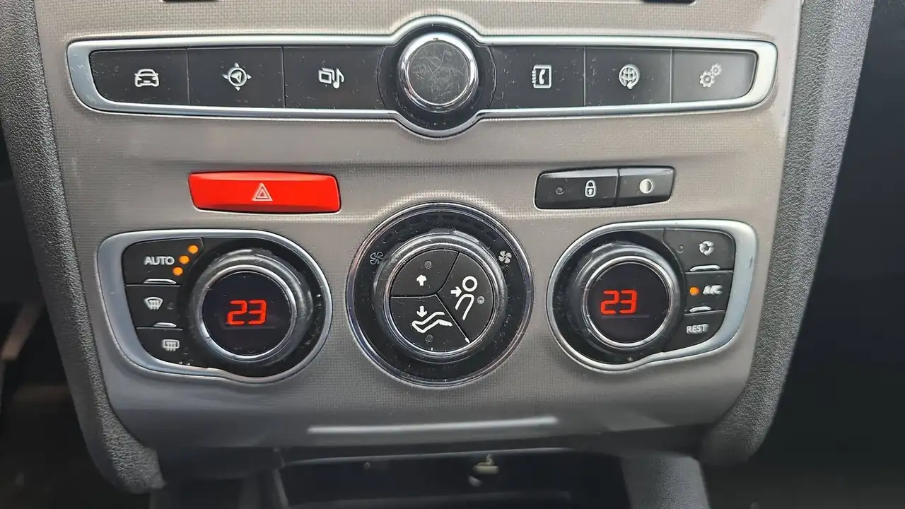 Citroen C4 Berline — photo 24