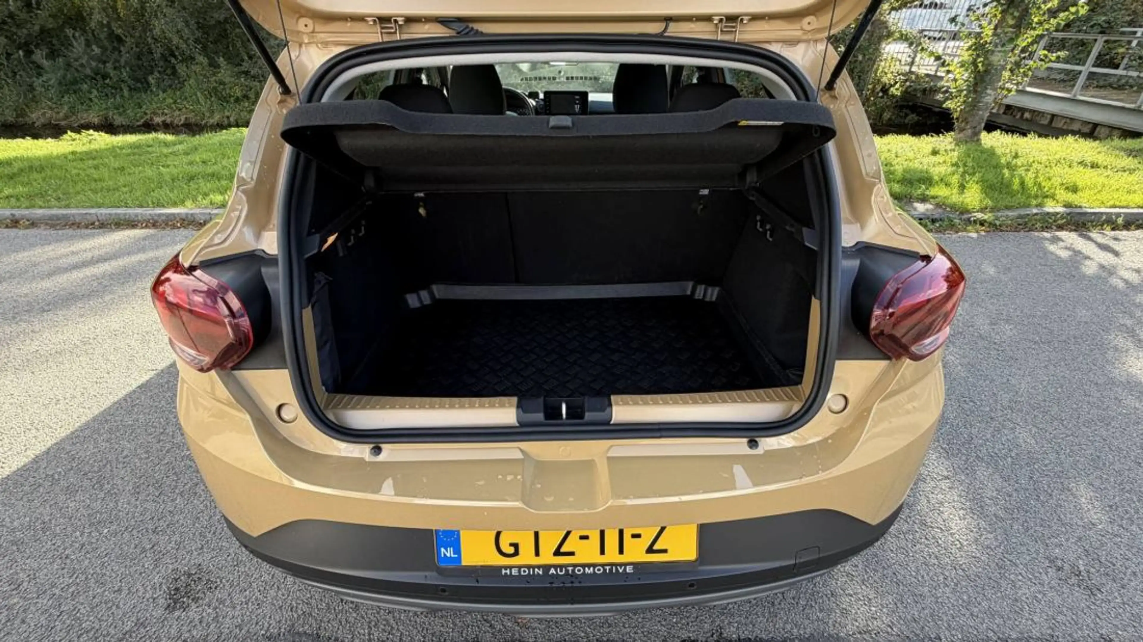Dacia Sandero Stepway - 1.0 TCe 100 ECO-G Extreme — photo 8