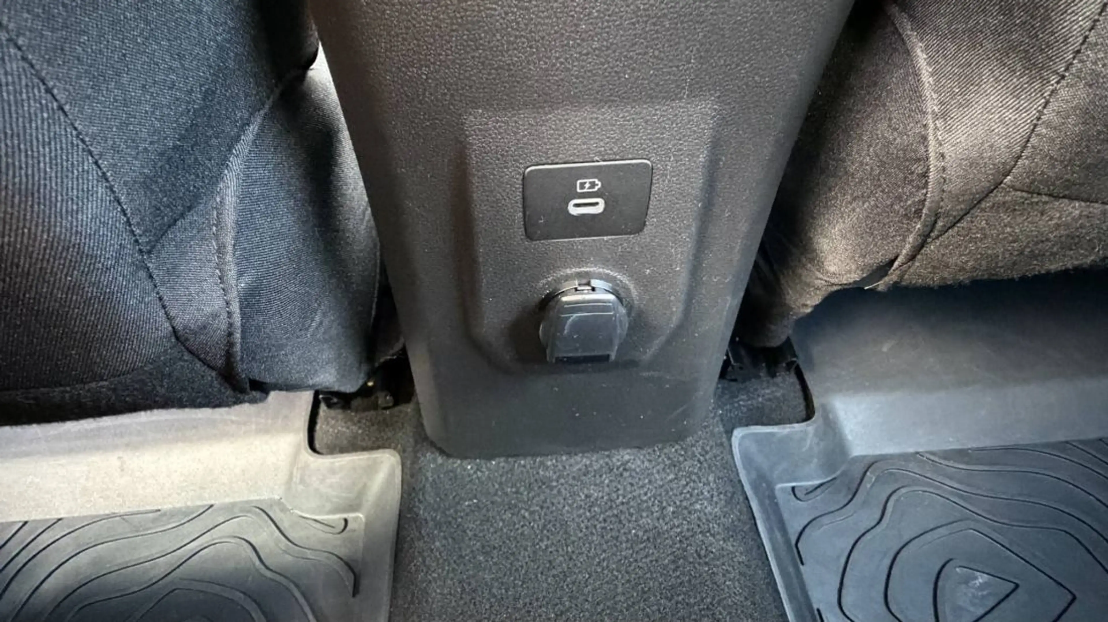 Dacia Sandero Stepway - 1.0 TCe 100 ECO-G Extreme — photo 12