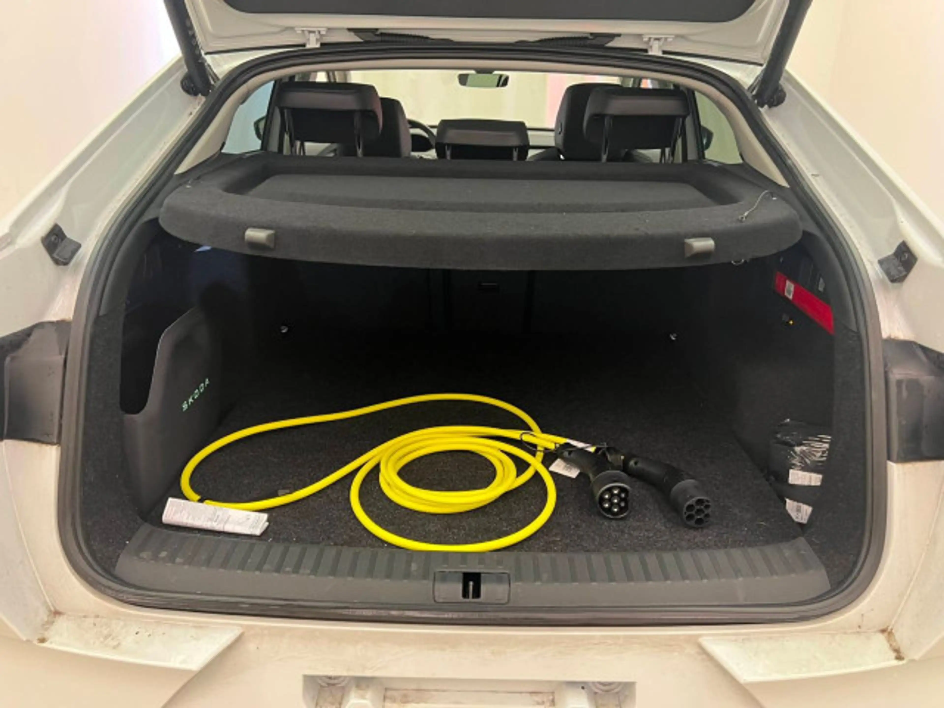 Skoda Enyaq Coupé 85 210 kW PANO AHK MATRIX 20" WÄPU — photo 6