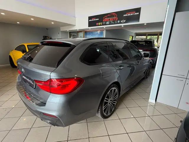 BMW 5 Series view 12