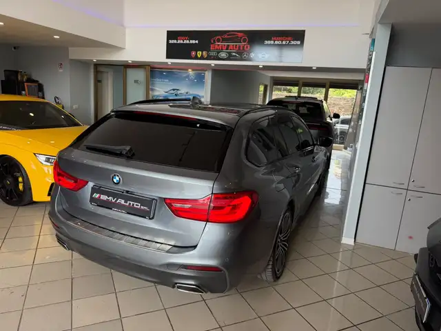 BMW 5 Series view 13