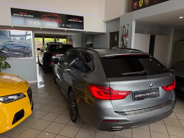 BMW 5 Series view 15