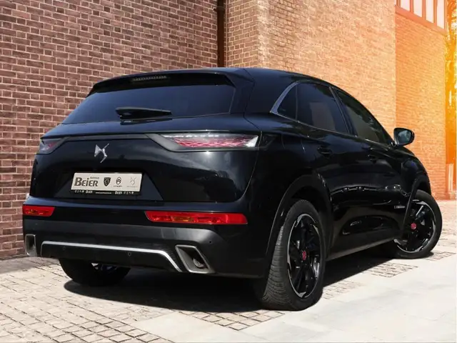 DS Automobiles DS 7 Crossback view 3