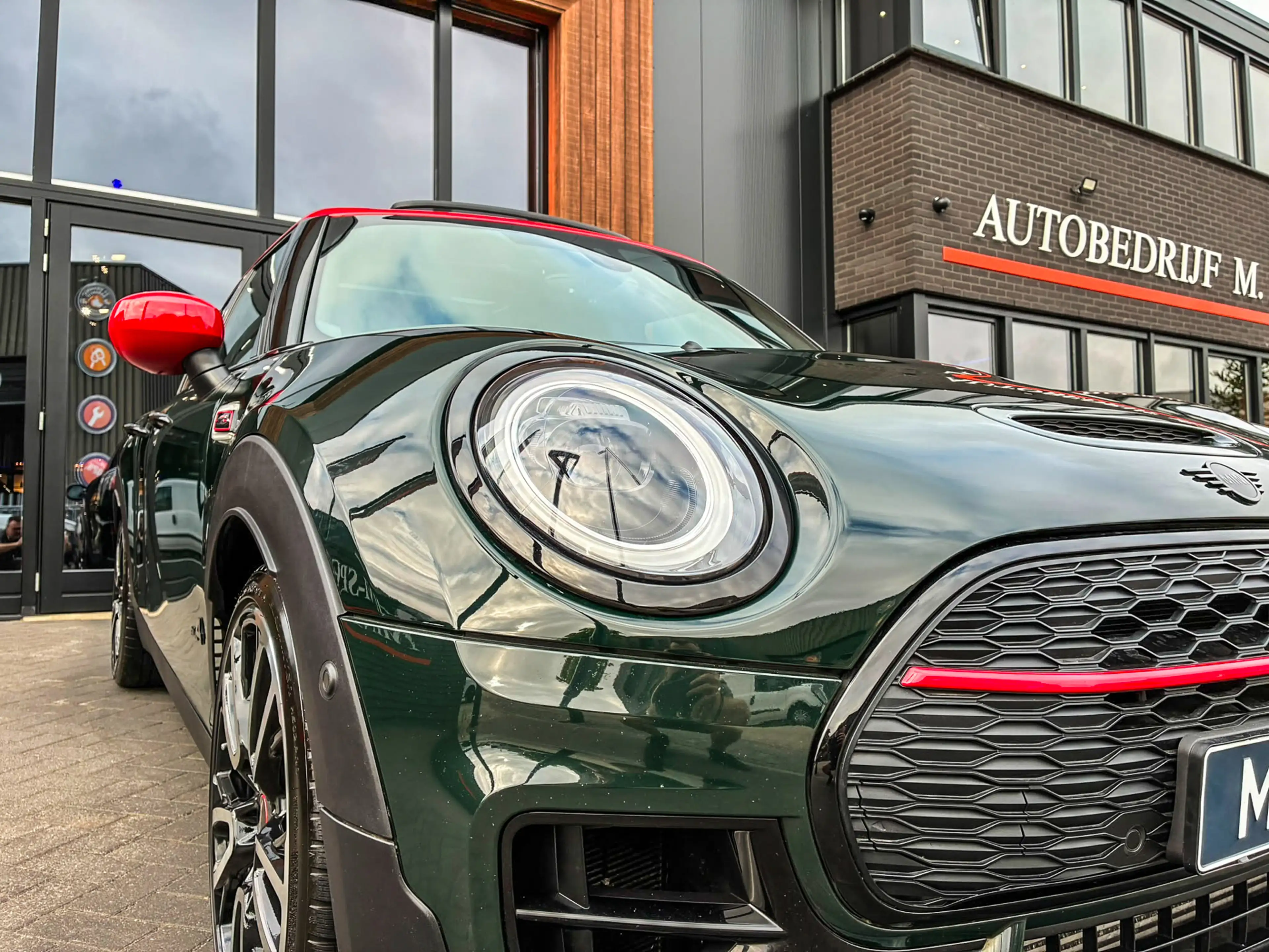 MINI John Cooper Works Clubman 2.0 JCW ALL4 F1 aut 306pk Rebelgreen/Pano/Camera/H — photo 15