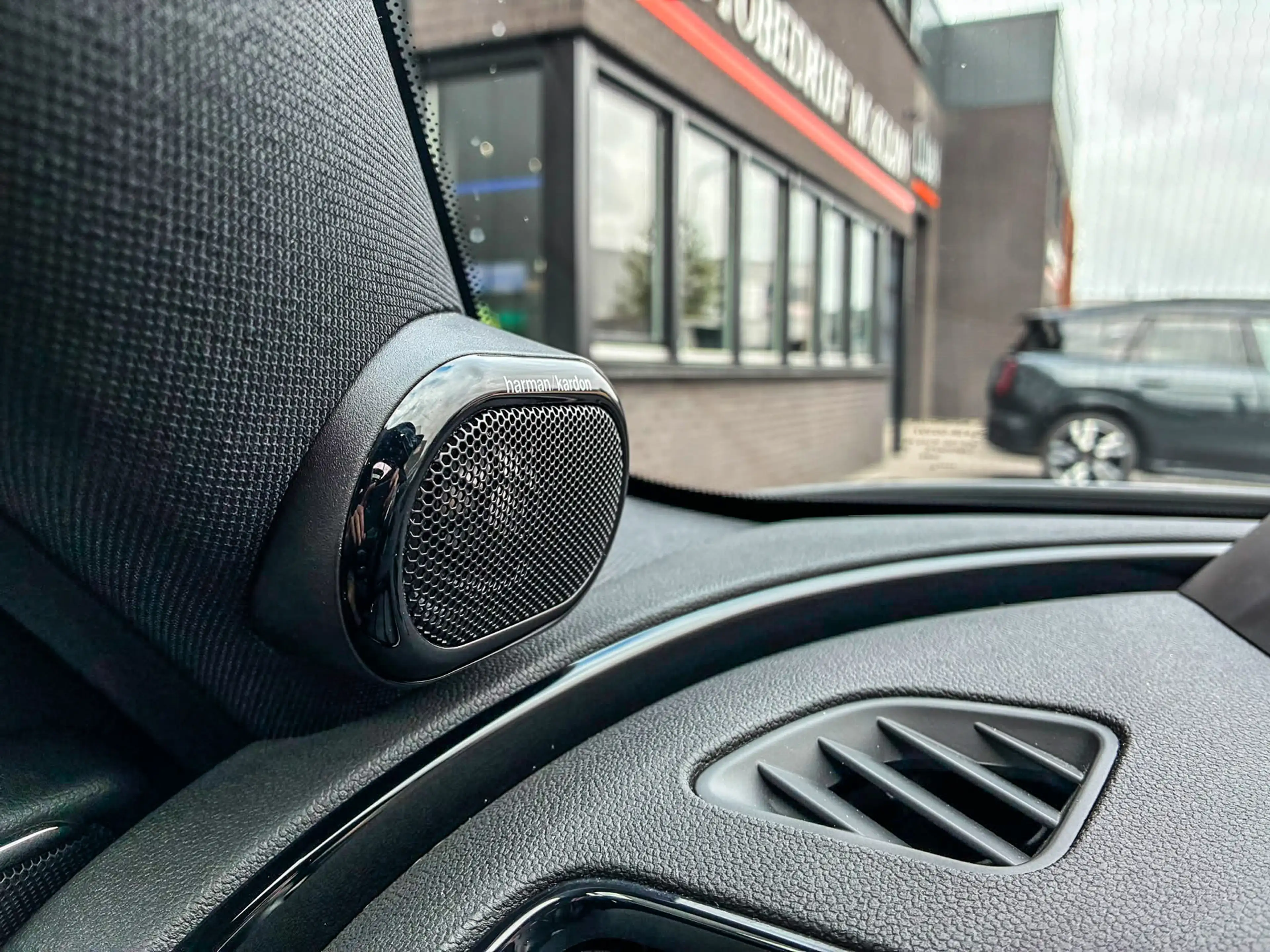 MINI John Cooper Works Clubman 2.0 JCW ALL4 F1 aut 306pk Rebelgreen/Pano/Camera/H — photo 10