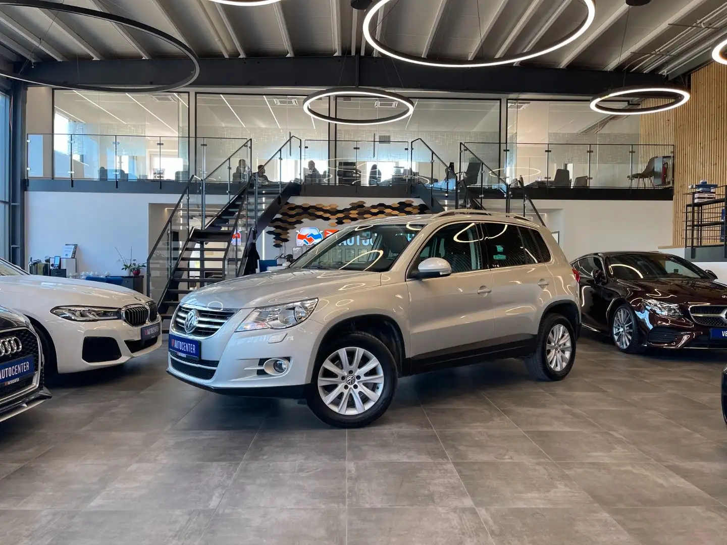 Volkswagen Tiguan Sport & Style 2.0 TSI 4Motion *AHK*TEMPO Zilver - 1