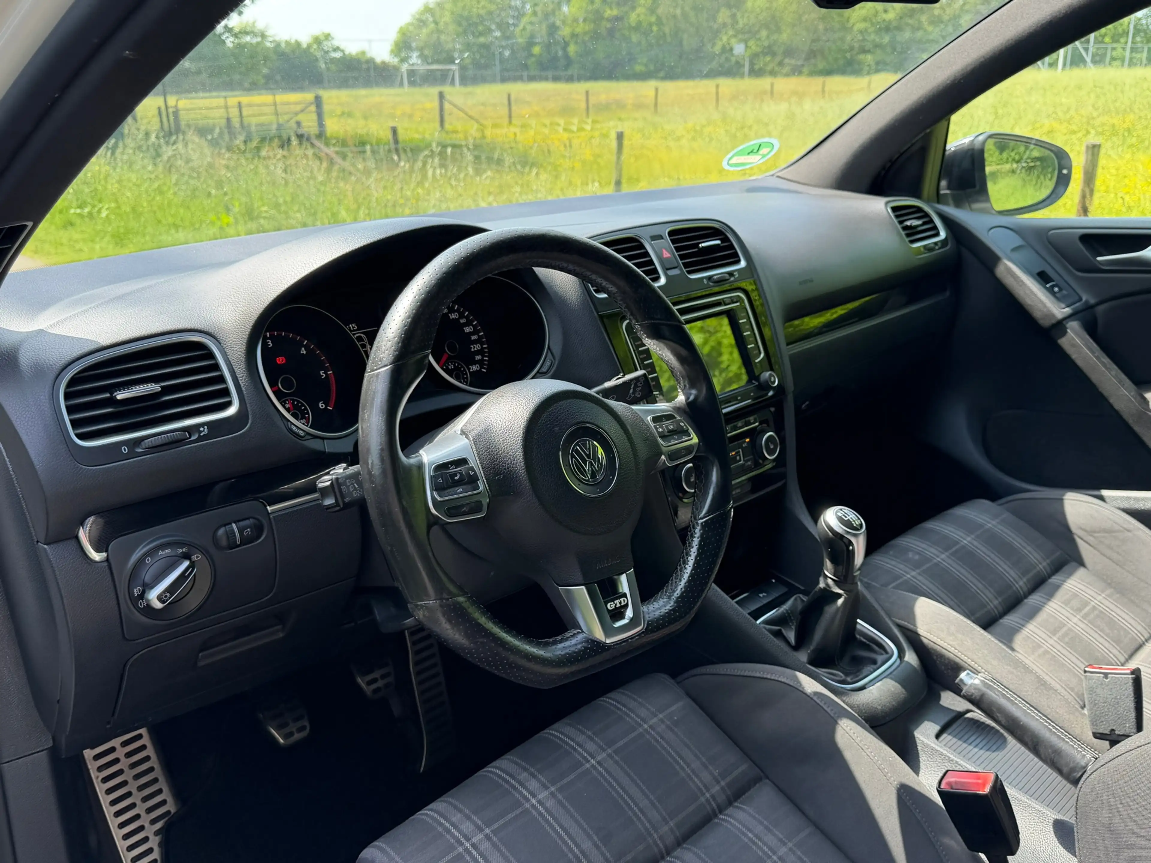 Volkswagen Golf GTD 2.0 | Clima + Cruise + Navi Nu € 8975, !!! — photo 14