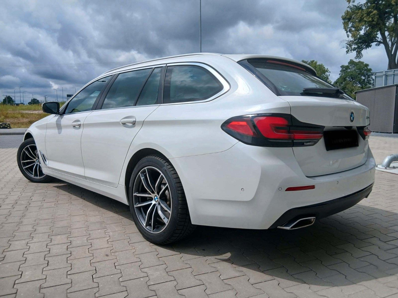 BMW 520 d Touring — photo 4