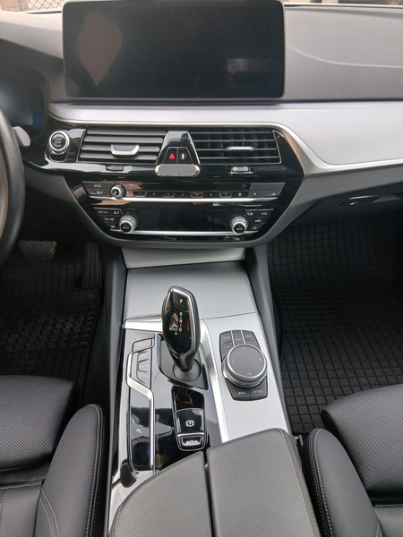 BMW 520 d Touring — photo 7