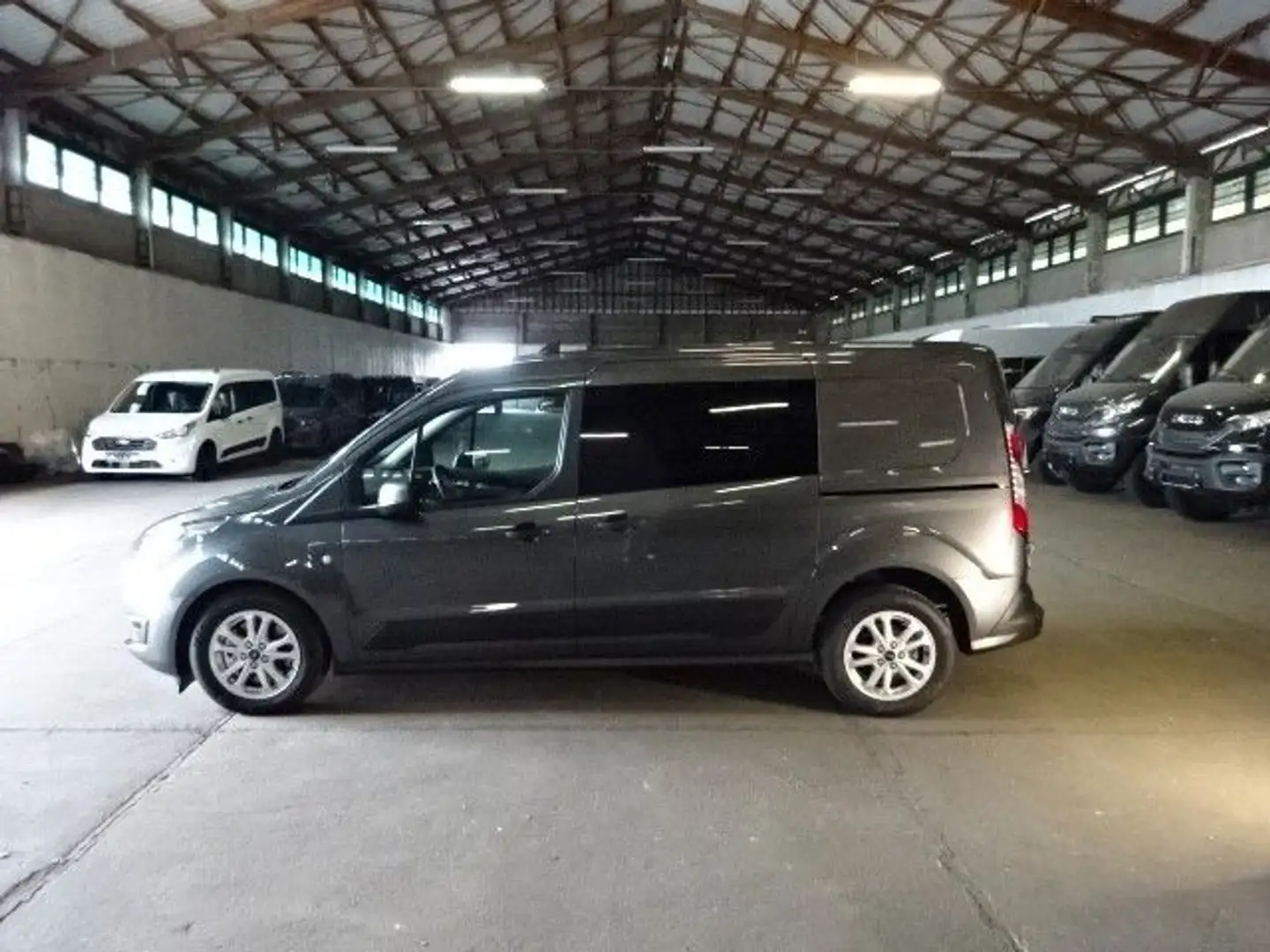 Ford Transit Connect 240L2 Trend Autom Kombi AHK ACC Gri - 2