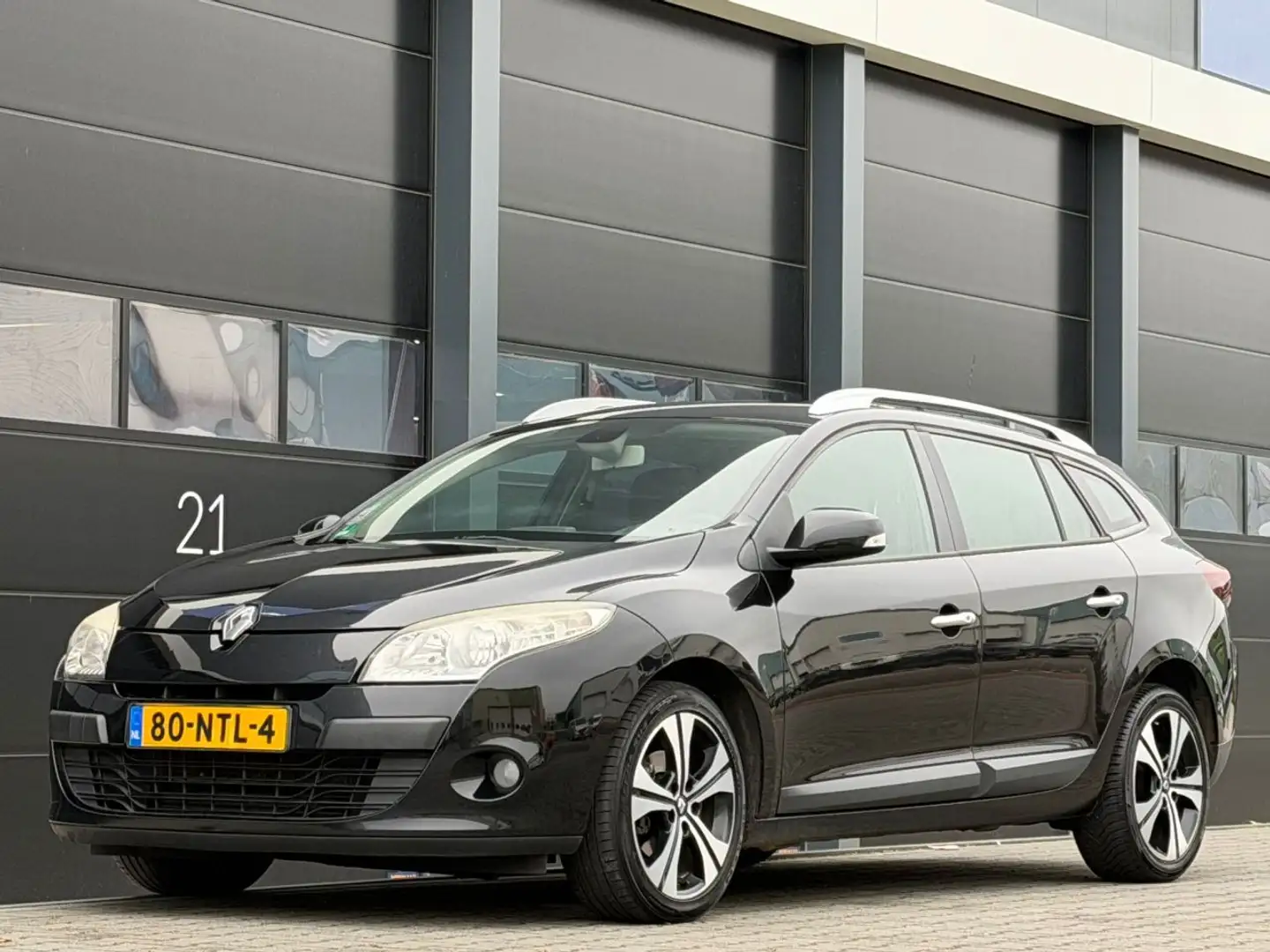 Renault Megane 1.5 dCi Navi Clima Schwarz - 1
