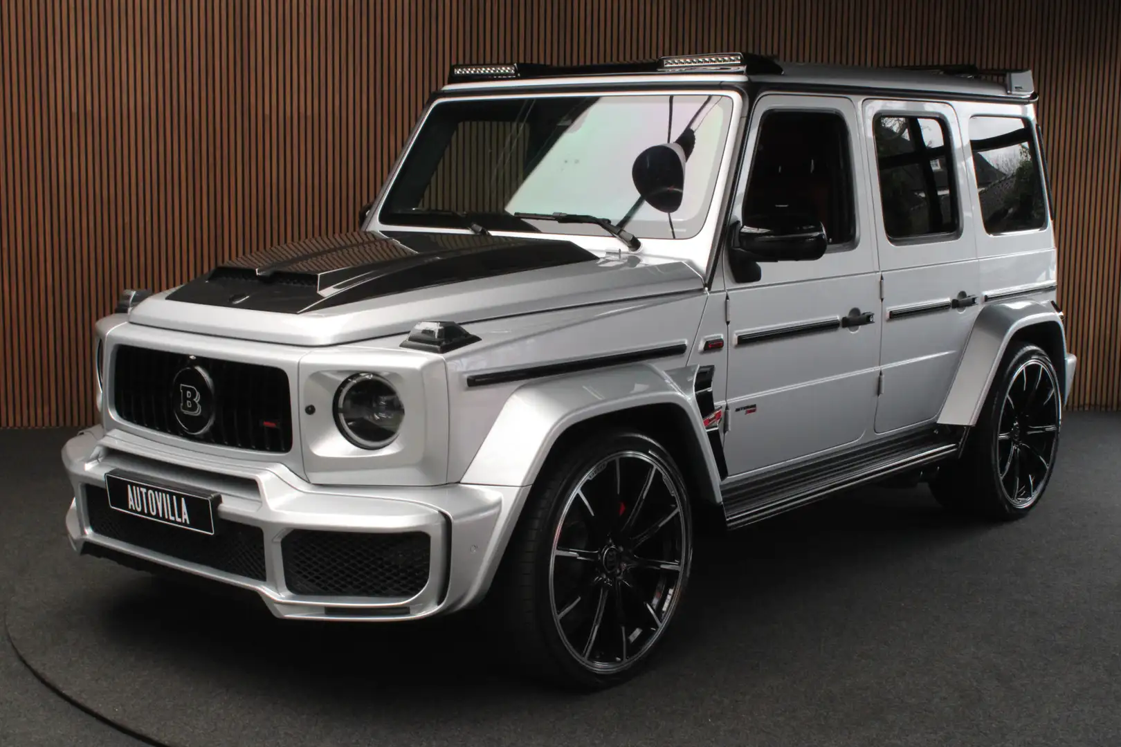 Mercedes-Benz G 63 BRABUS 700 360 ACC Carbon 24'' PTS Sterrenhemel Šedá - 2