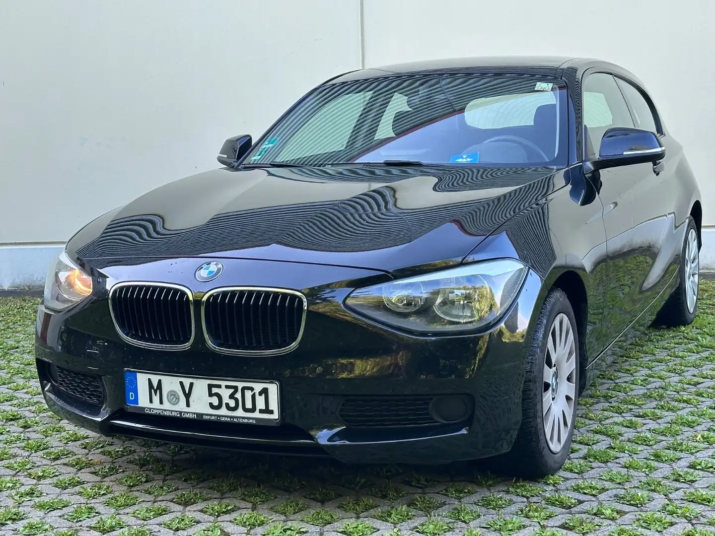 BMW 114 | HU Neu | Kette Neu | Motor unruhig | Negro - 1