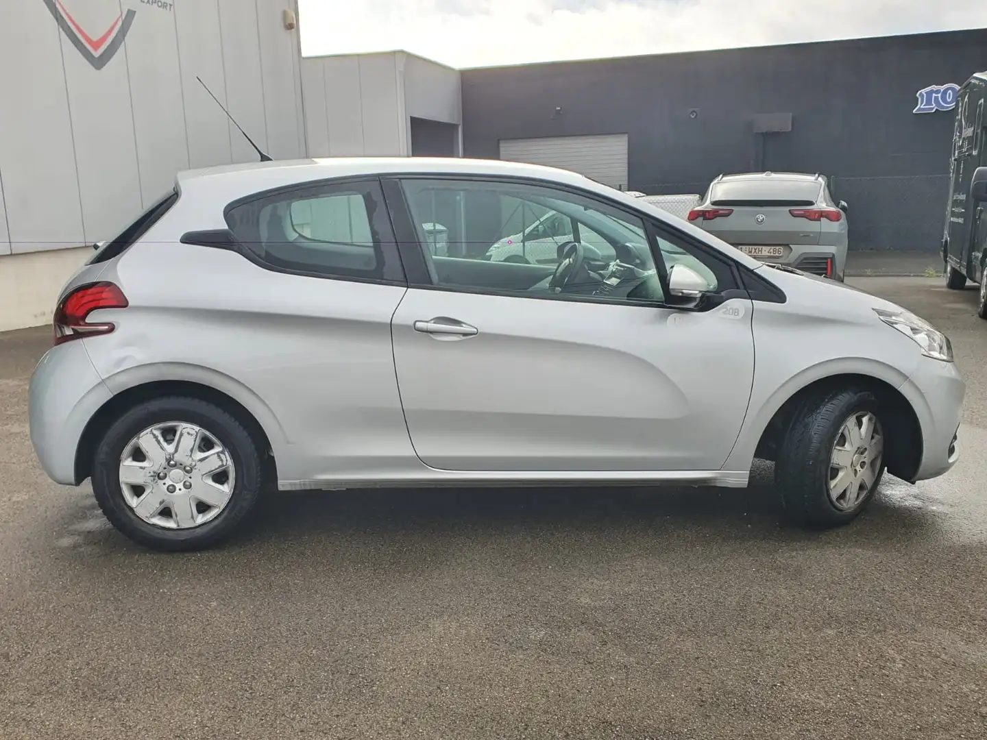 Peugeot 208 208 1.0i °CLIM° LIKE°EURO6°90000 KMS Zilver - 2