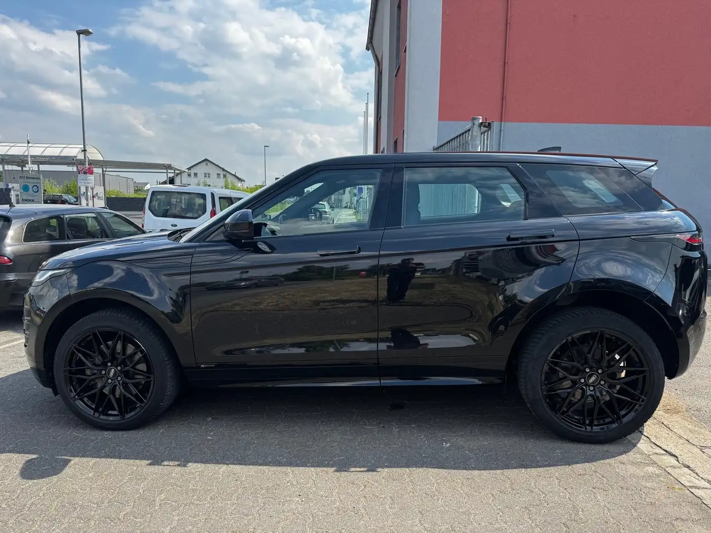 Land Rover Range Rover Evoque R-Dynamic Basis Schwarz - 1