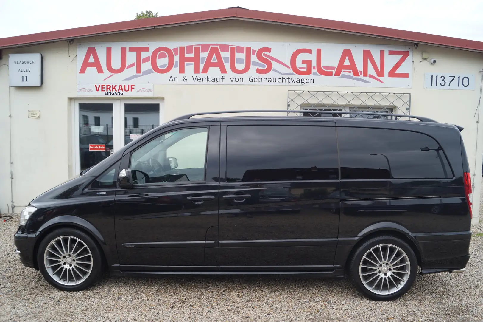 Mercedes-Benz Viano 3.0 CDI Avantgarde Edition 125 lang Black - 2