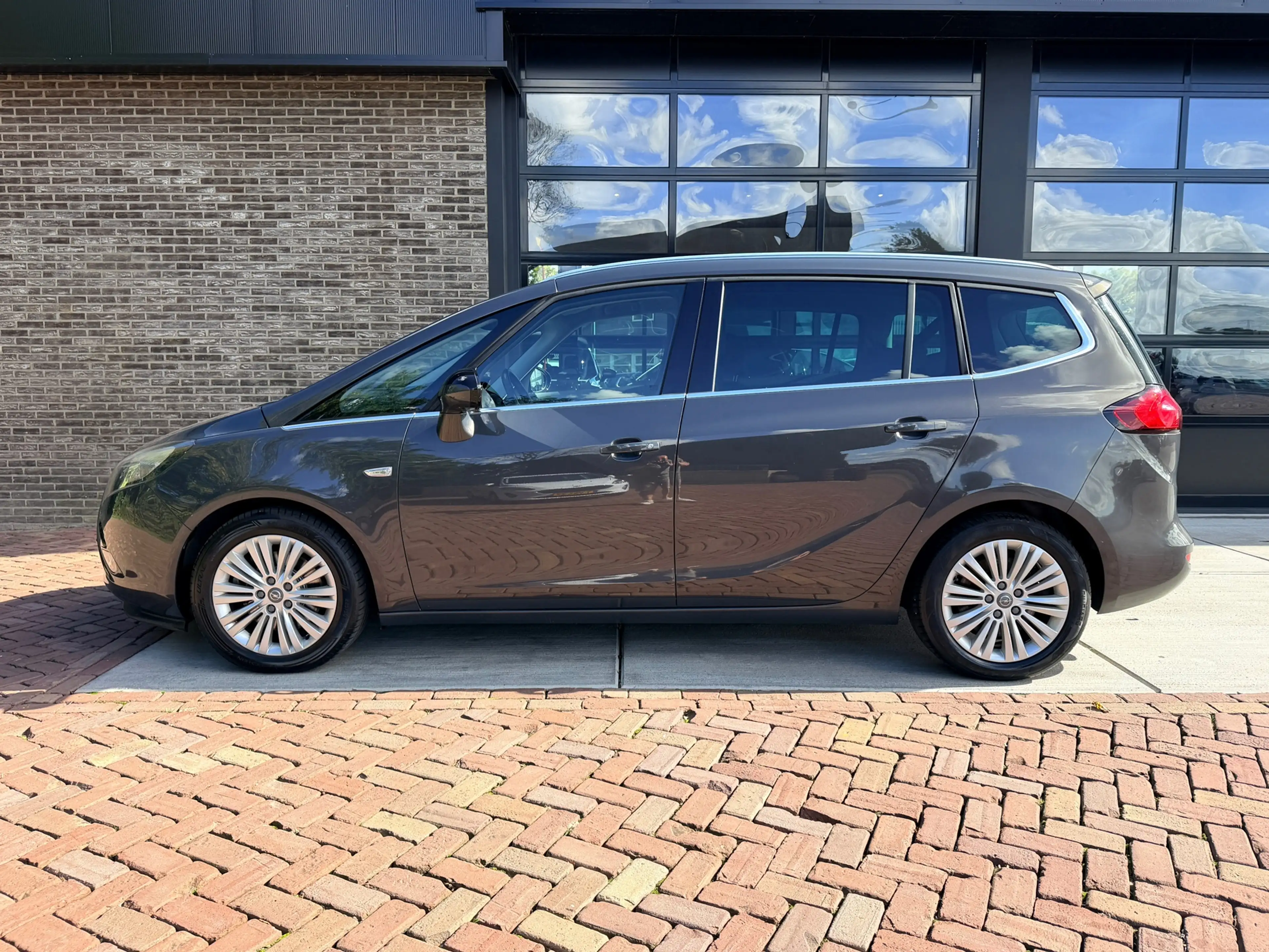 Opel Zafira Tourer 1.6 Design Edition 7p. | Navi | Trekhaak | Cruise — photo 7