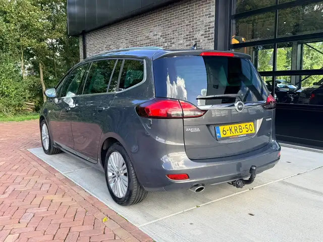 Opel Zafira Tourer view 8