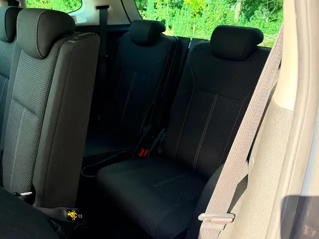 Opel Zafira Tourer view 15