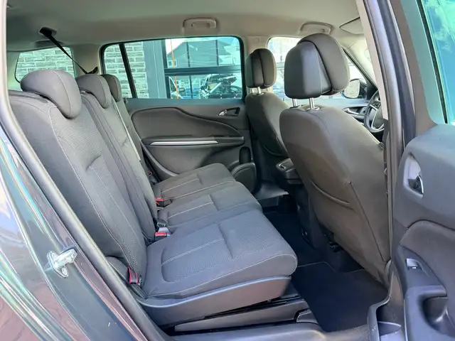 Opel Zafira Tourer view 13