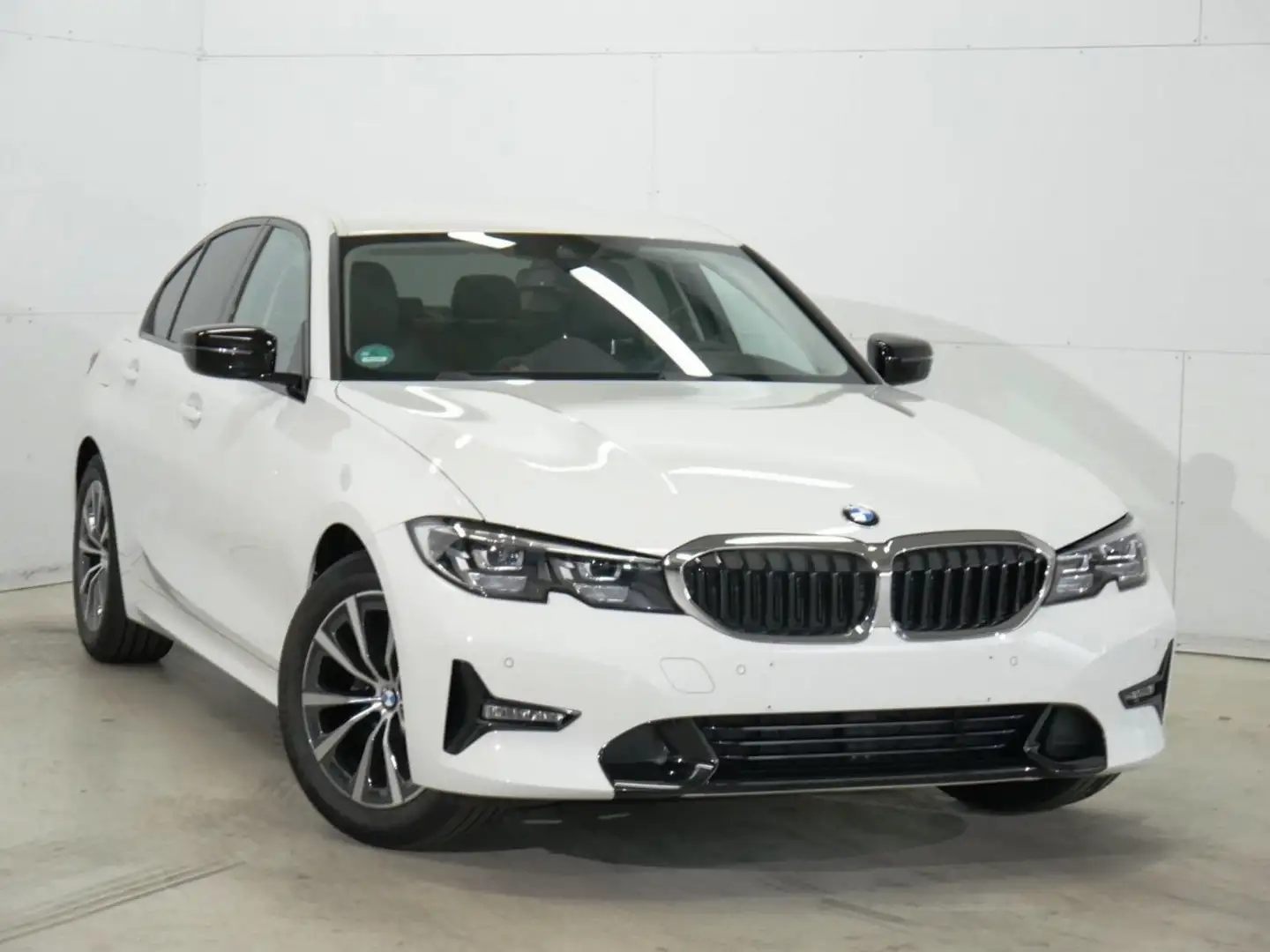 BMW 318 318i Sport Line Autom. LED Sound AmbienteLicht Weiß - 2