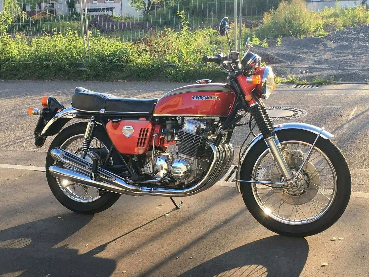 Honda CB 750 four Rouge - 1